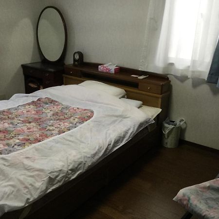 Guesthouse Cosmo Tokushima Bagian luar foto