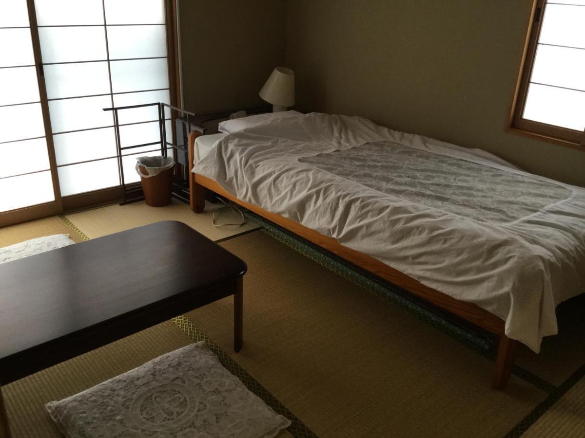 Guesthouse Cosmo Tokushima Bagian luar foto