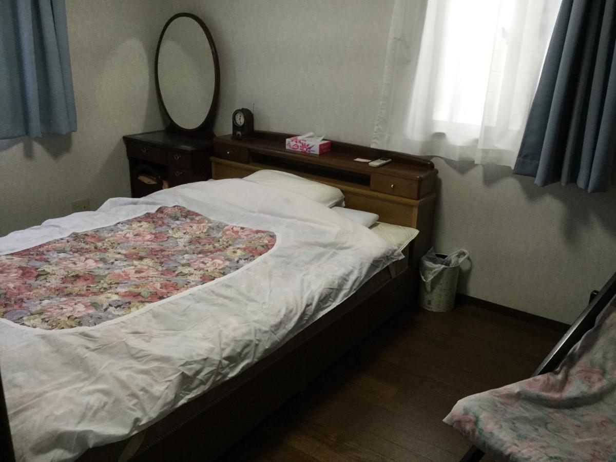 Guesthouse Cosmo Tokushima Bagian luar foto