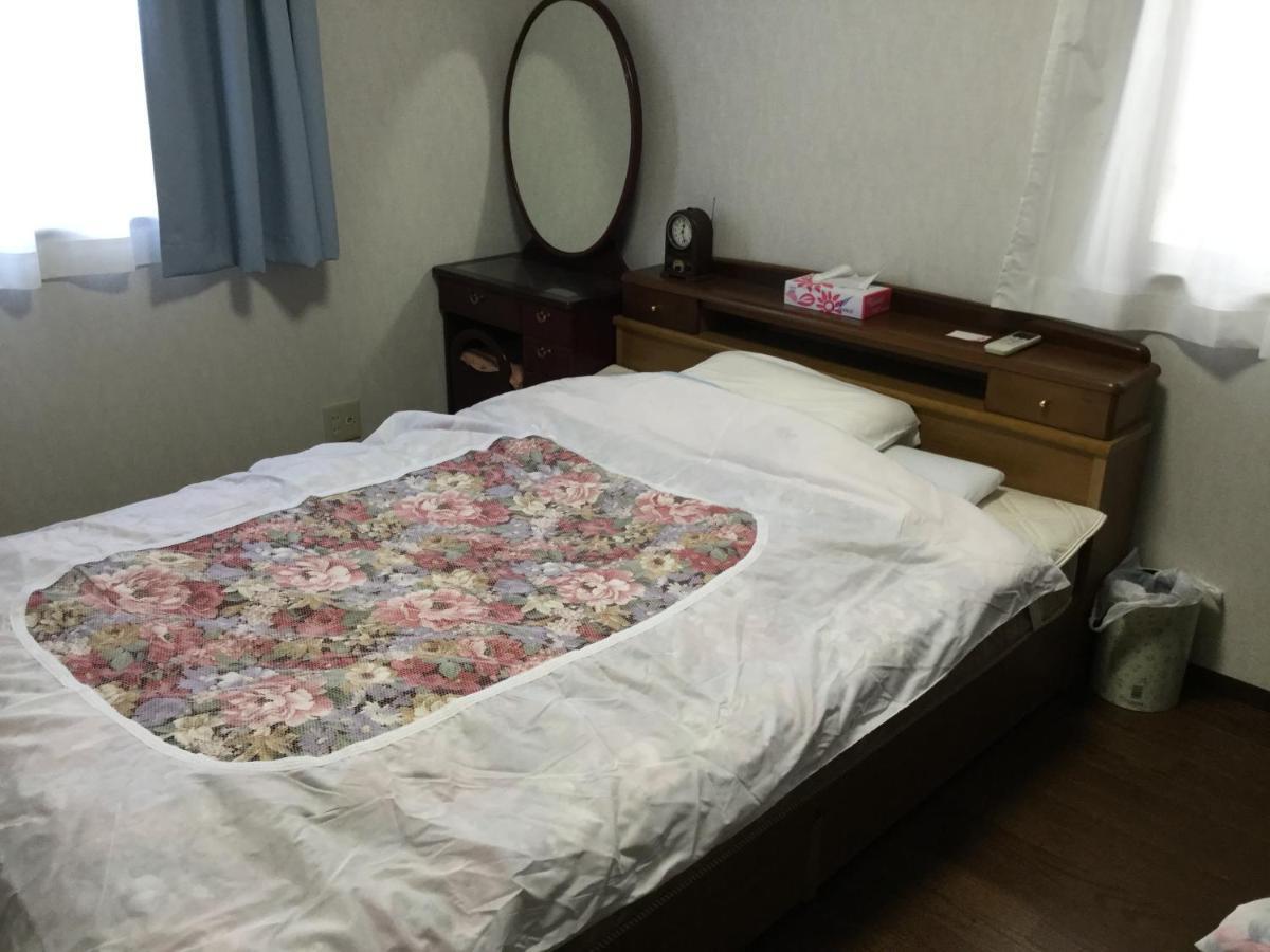 Guesthouse Cosmo Tokushima Bagian luar foto